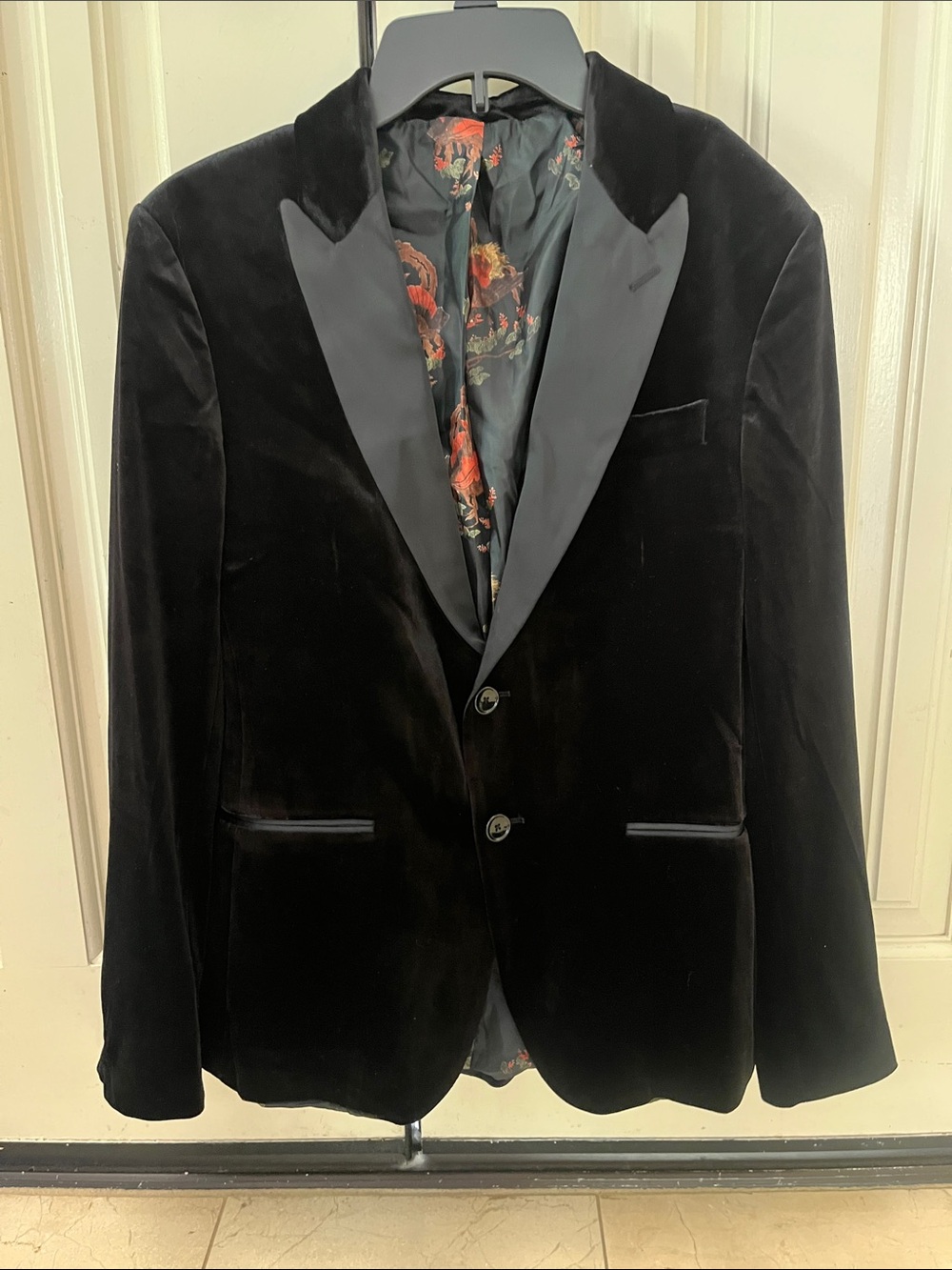 Zara Black Velvet Tuxedo Blazer with Floral Lining